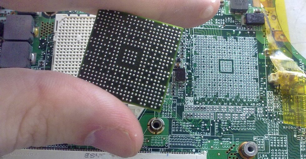 BGA (Ball Grid Array) CHIP REPLACEMENTAND REBALLING